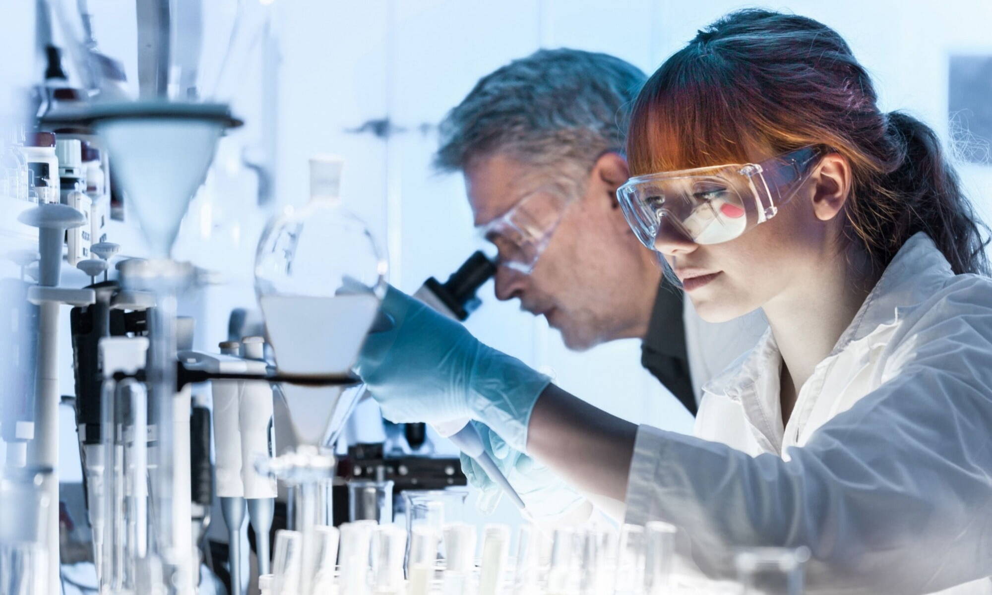 Woman scientist running experiment 